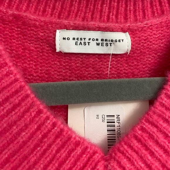 No Rest For Bridget Oversized Boxy Sweater Size Large Pink V-Neck Cozy NWT - Picture 2 of 7